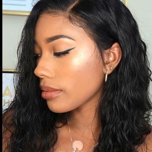 Meet your Posher, Dominique